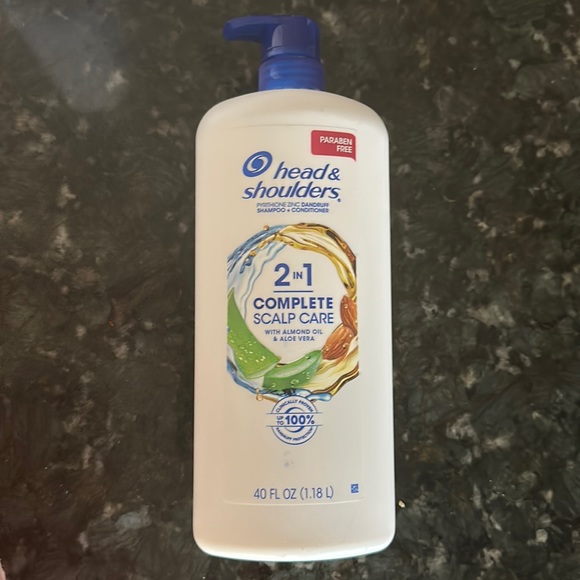 Head and shoulder shampoo - Picture 1 of 2